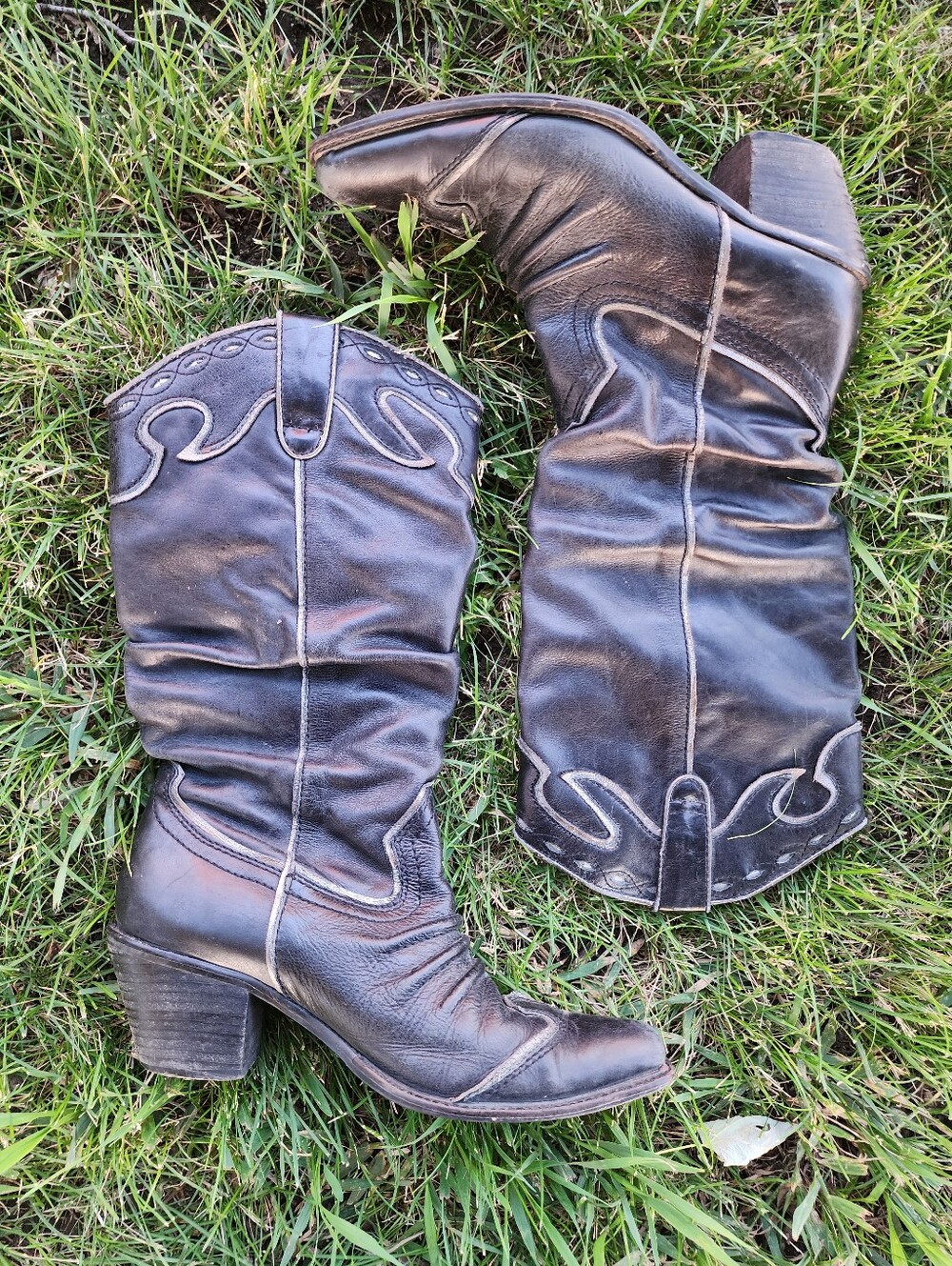 Very Volatile Black Rawhide Leather Cowgirl Western Slouchy Boots Women SZ 8.5